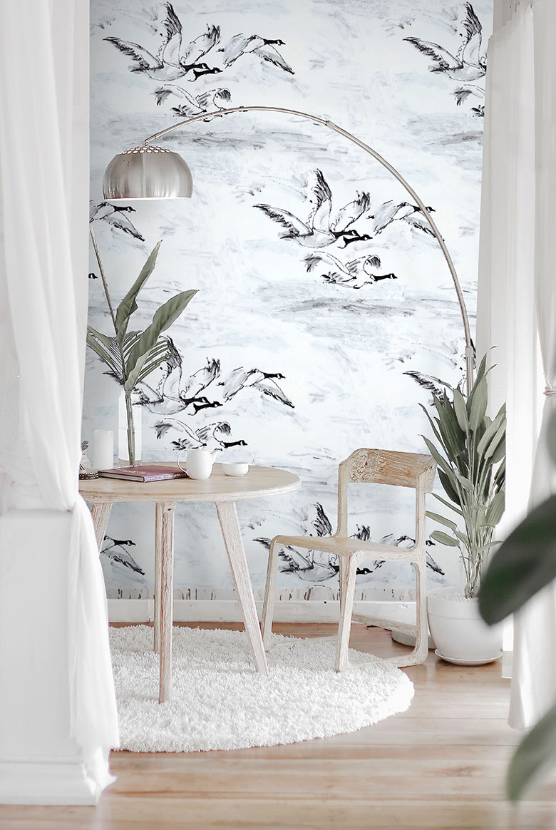 Grey & White Romantic Elegant Bird Wallpaper hero image