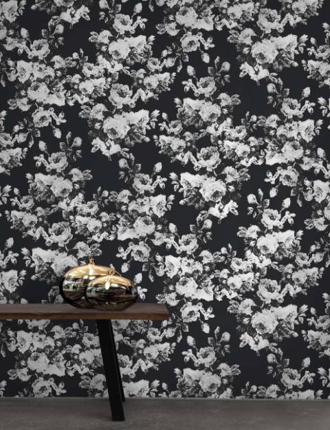 Moody bloom floral wallpaper